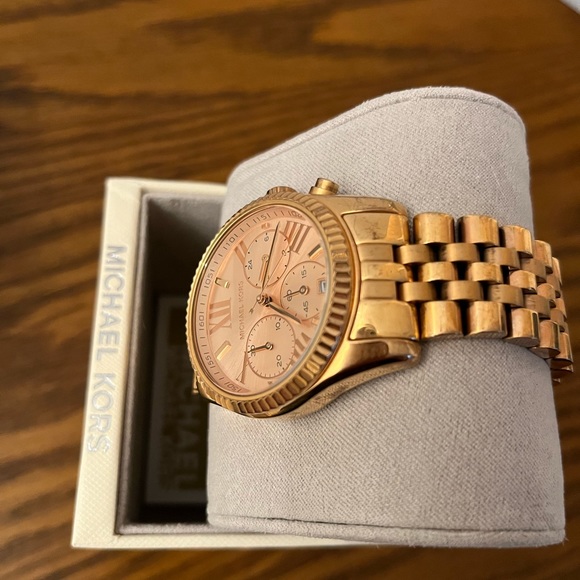 MICHAEL KORS Womens MK5569 'Lexington' Rose Gold Tone 26mm Watch - Picture 6 of 7